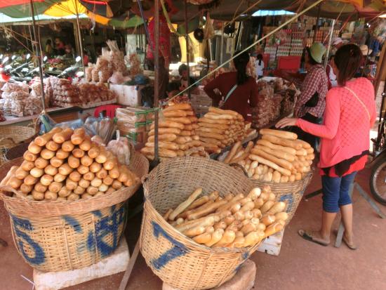 Cambodian Market (Phsar Leu Thom Thmey)